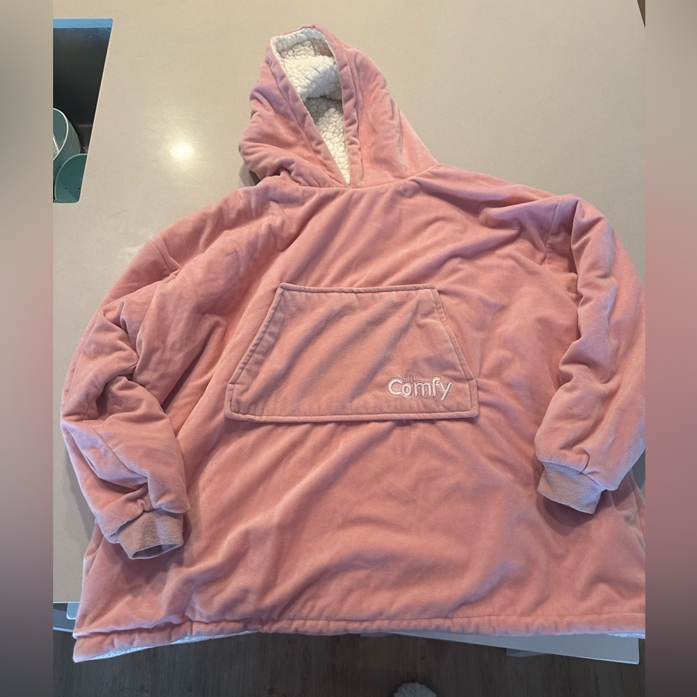 Reversible kids/teens warm pull over wearable blanket